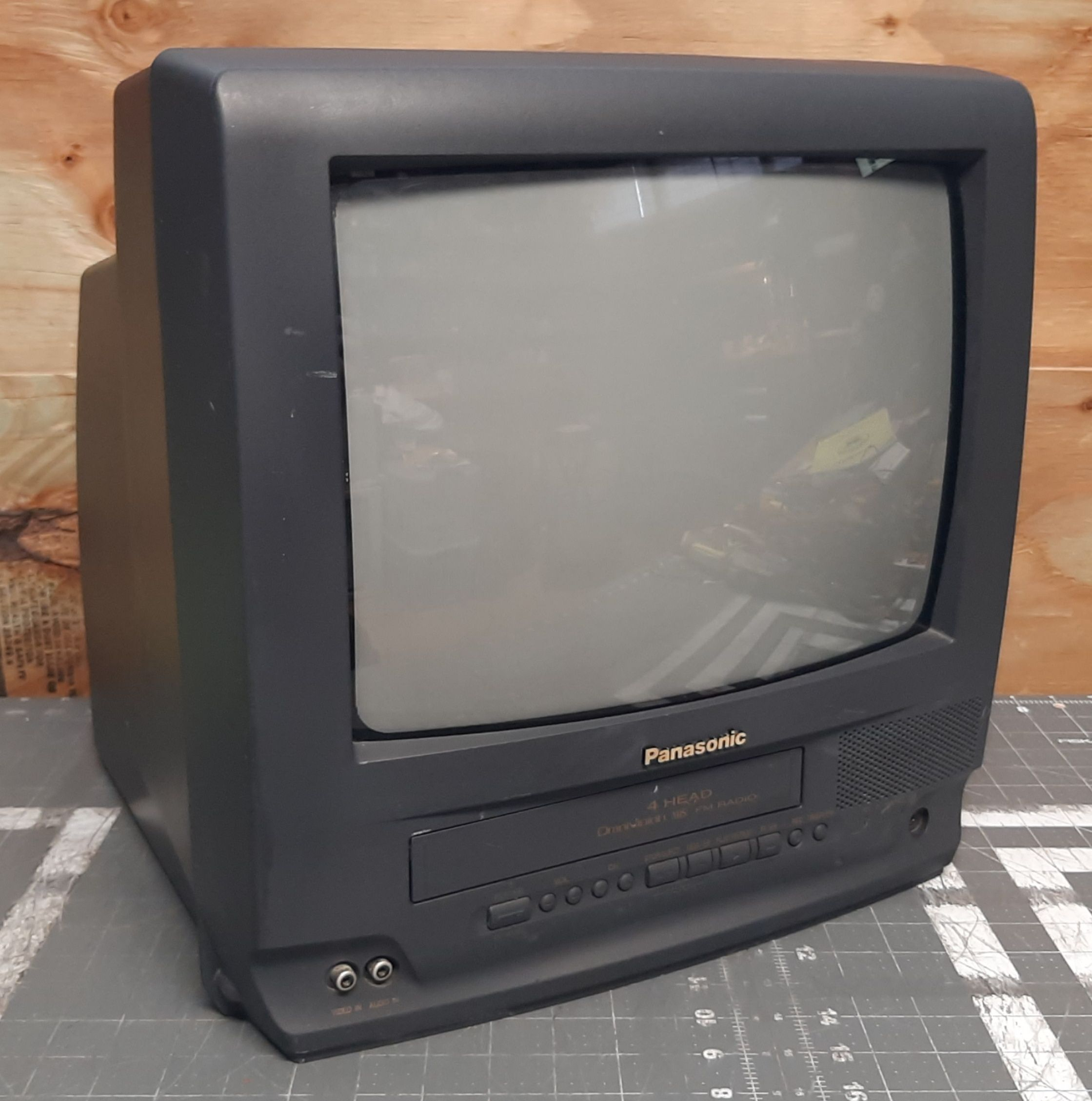 Panasonic PV-M1369 | CRT Database
