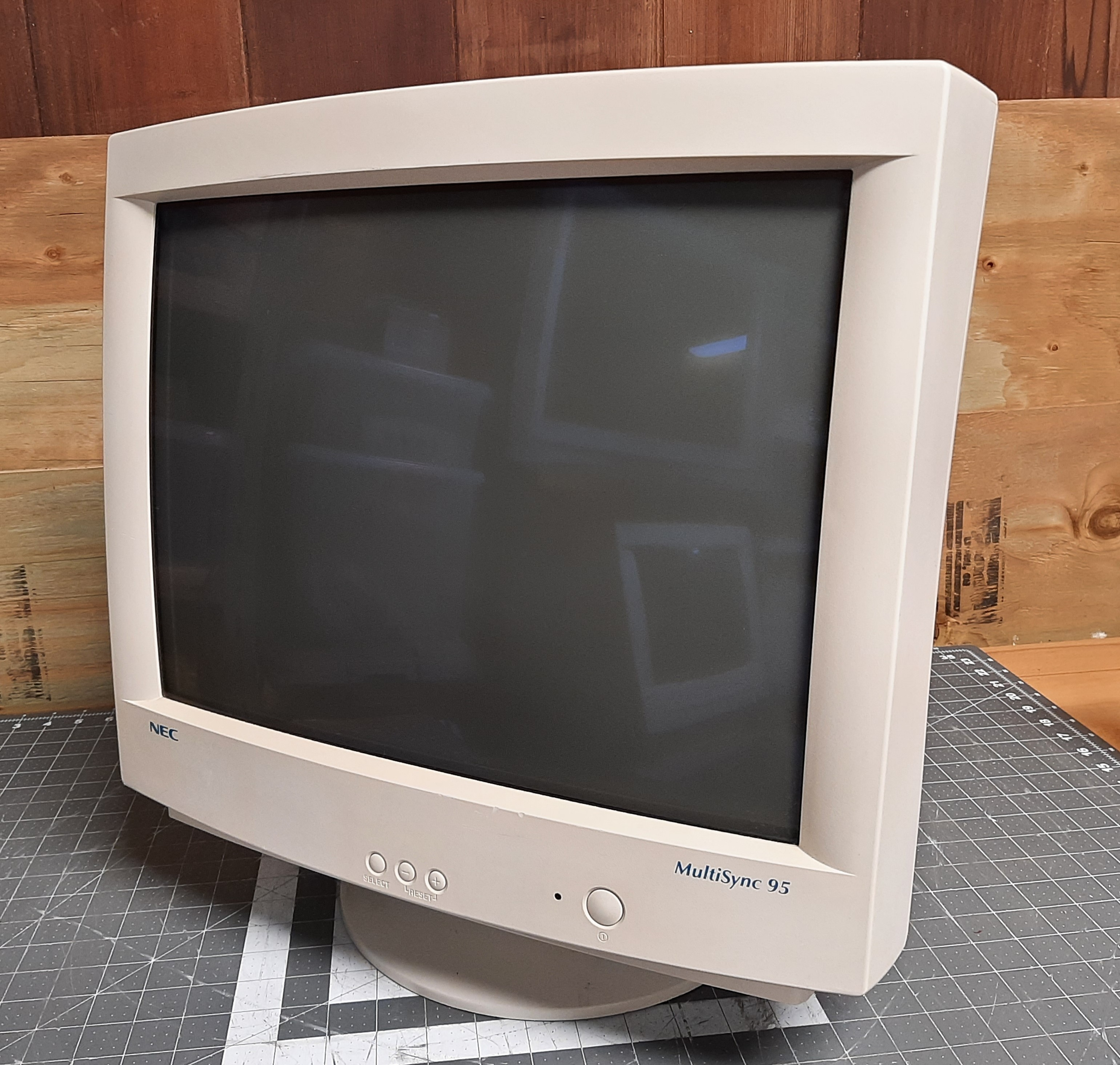人気ショップ NEC MultiSync Database CRT | 95 その他