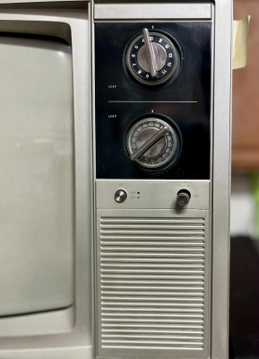 Curtis Mathes J1940MW