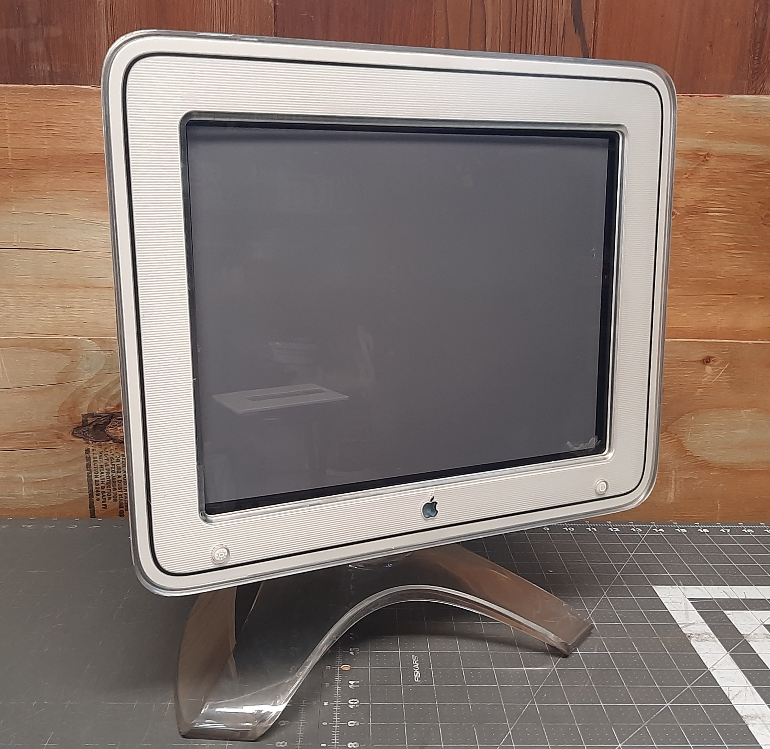 豊富なギフト Apple Studio Display 17 ADC (M7768) | CRT Database ディスプレイ・モニター本体