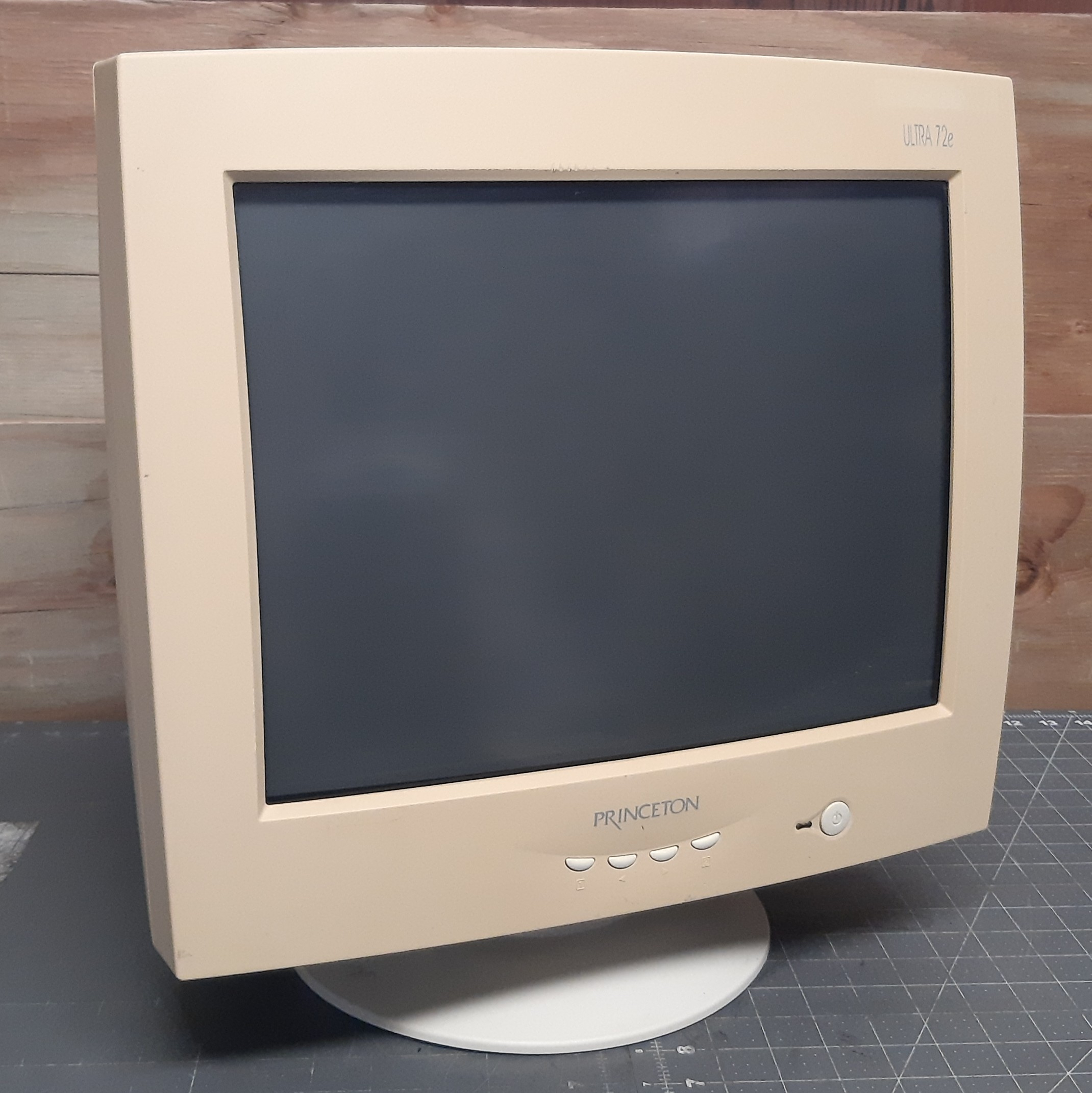 Princeton Ultra 72e | CRT Database