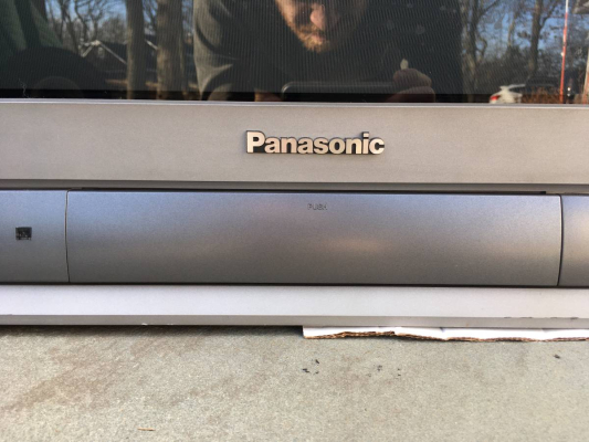 Click to view image in new tab Panasonic CT-32HX40