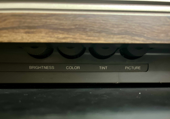 Curtis Mathes J1940MW