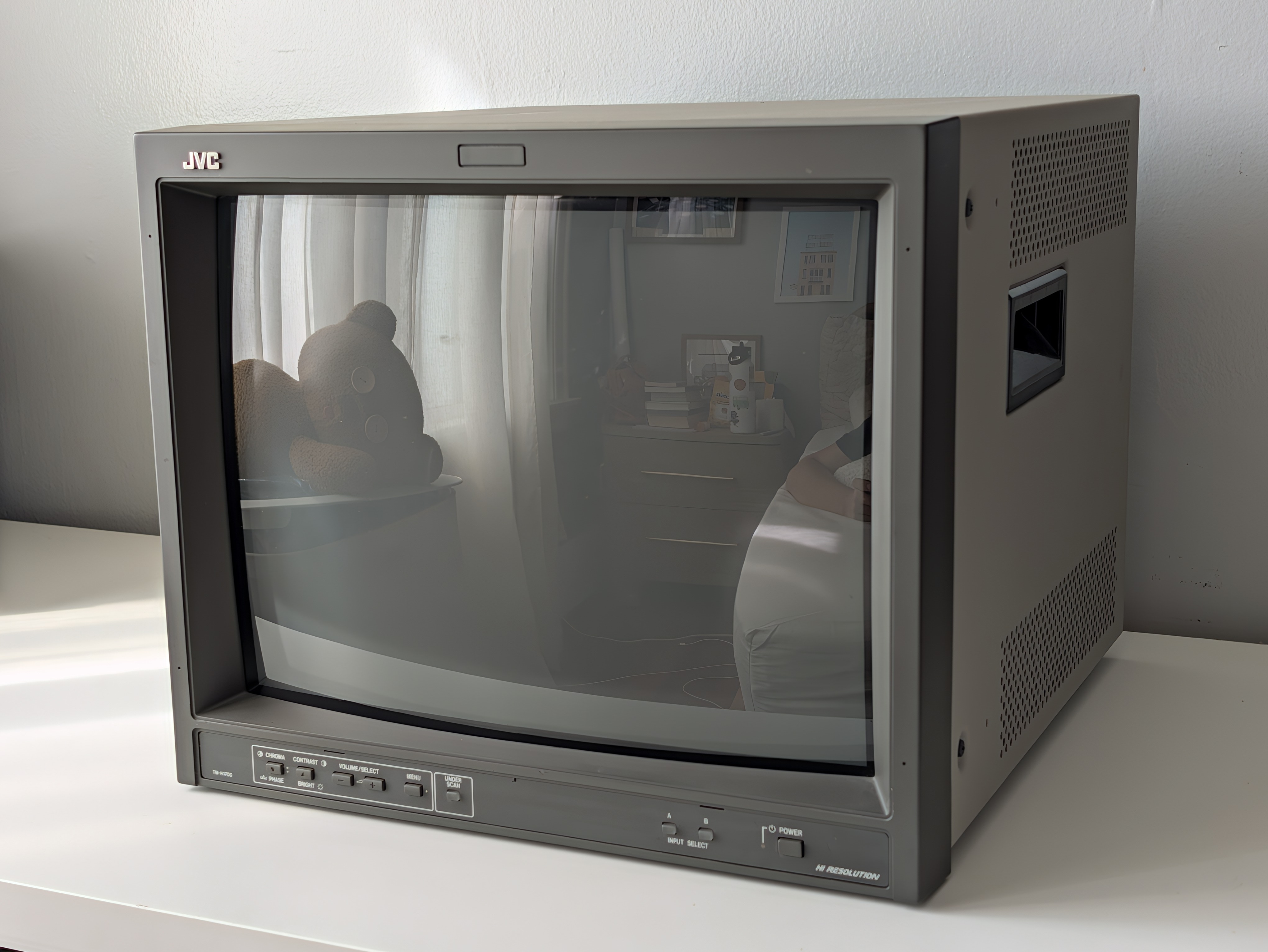 1*e様 【17インチ】業務用ブラウン管テレビ Victor TM-H1700 JVC TM-H1700G | CRT Database
