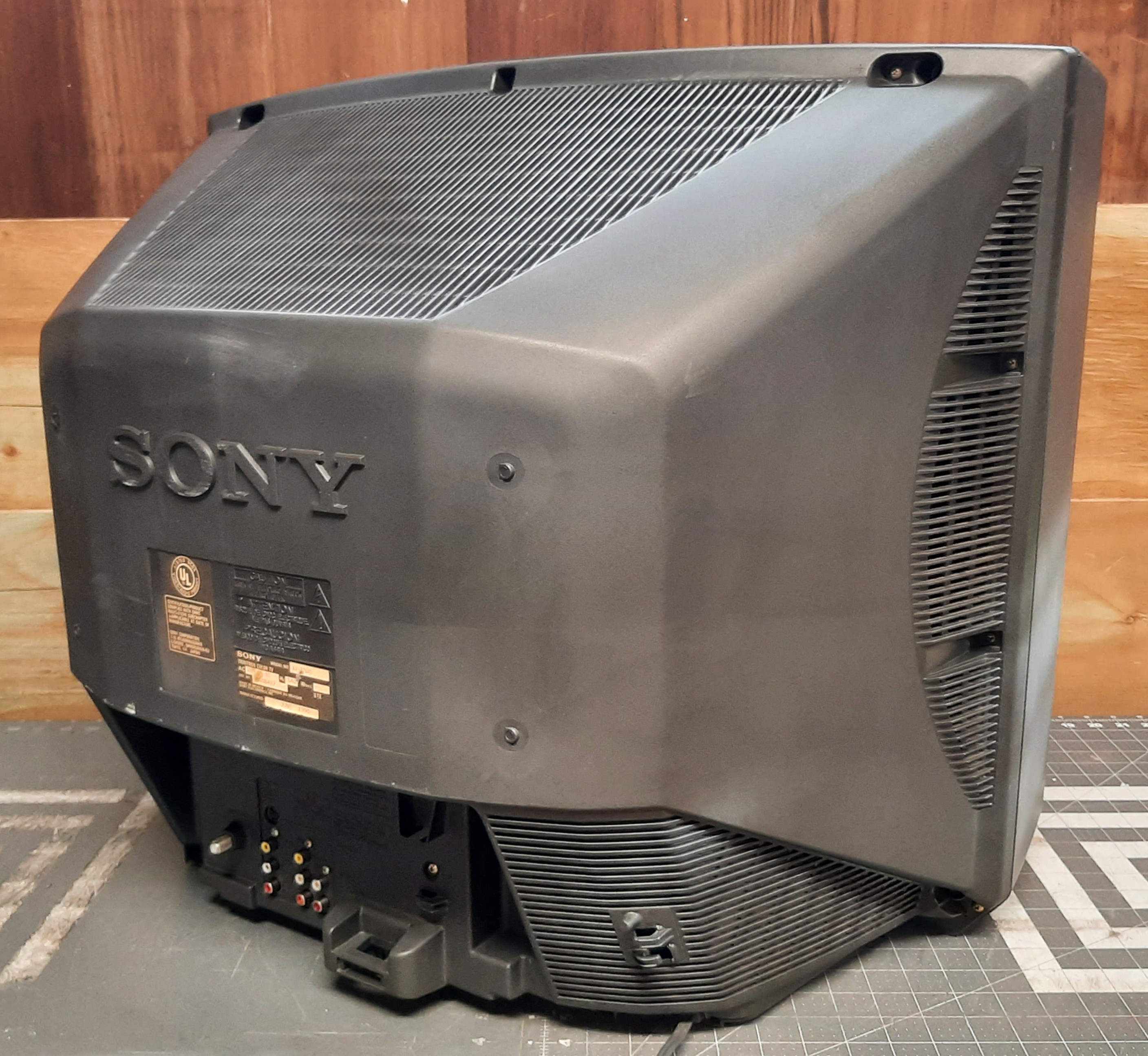 Sony KV-27V40 | CRT Database
